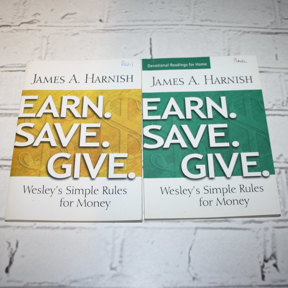 💸 Earn. Save. Give. · Paperback Book Set (bg)